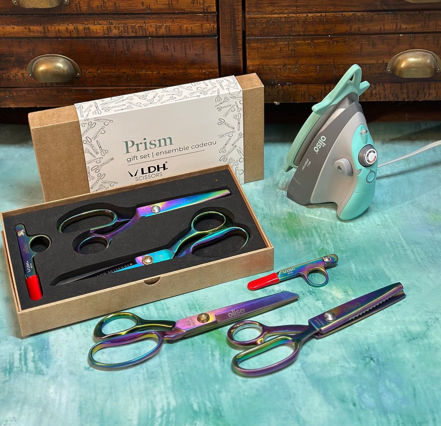 Celebrating Community, Creativity & the Holidays with Oliso